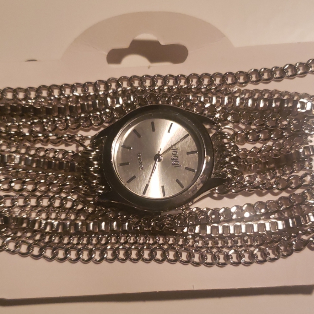 Watch - Picture 4 of 4